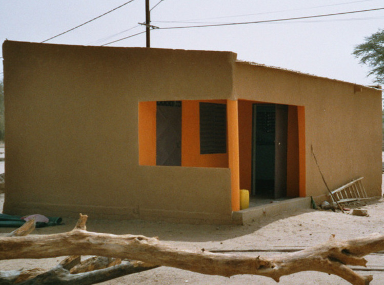 Das `orange´ Haus, 2004
